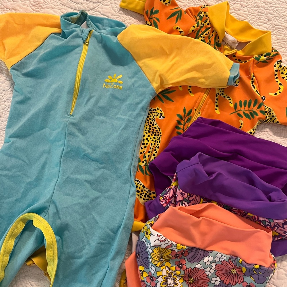 Set of Swim Gear for Baby 2-4 months - Rashguard Swimsuit Swim Diapers